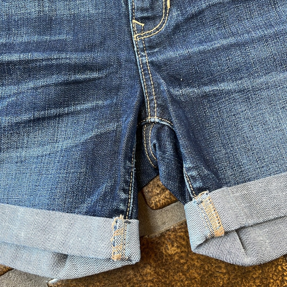 Gap Fleut Wash Sexy Boyfriend Denim Shorts - Picture 9 of 16